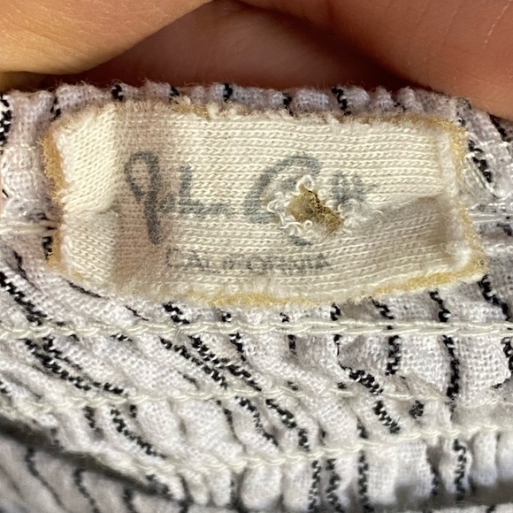 Brandy Melville Pinstripe Cropped Tank Top ( size XS / S ) - Picture 5 of 5